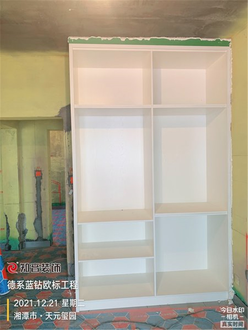 天元玺园106平施工现场