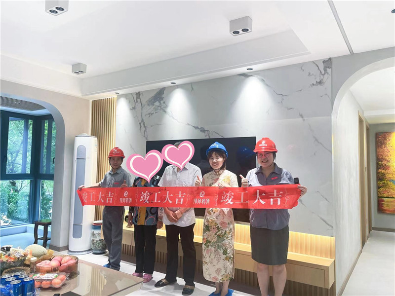 东方名苑121平施工现场