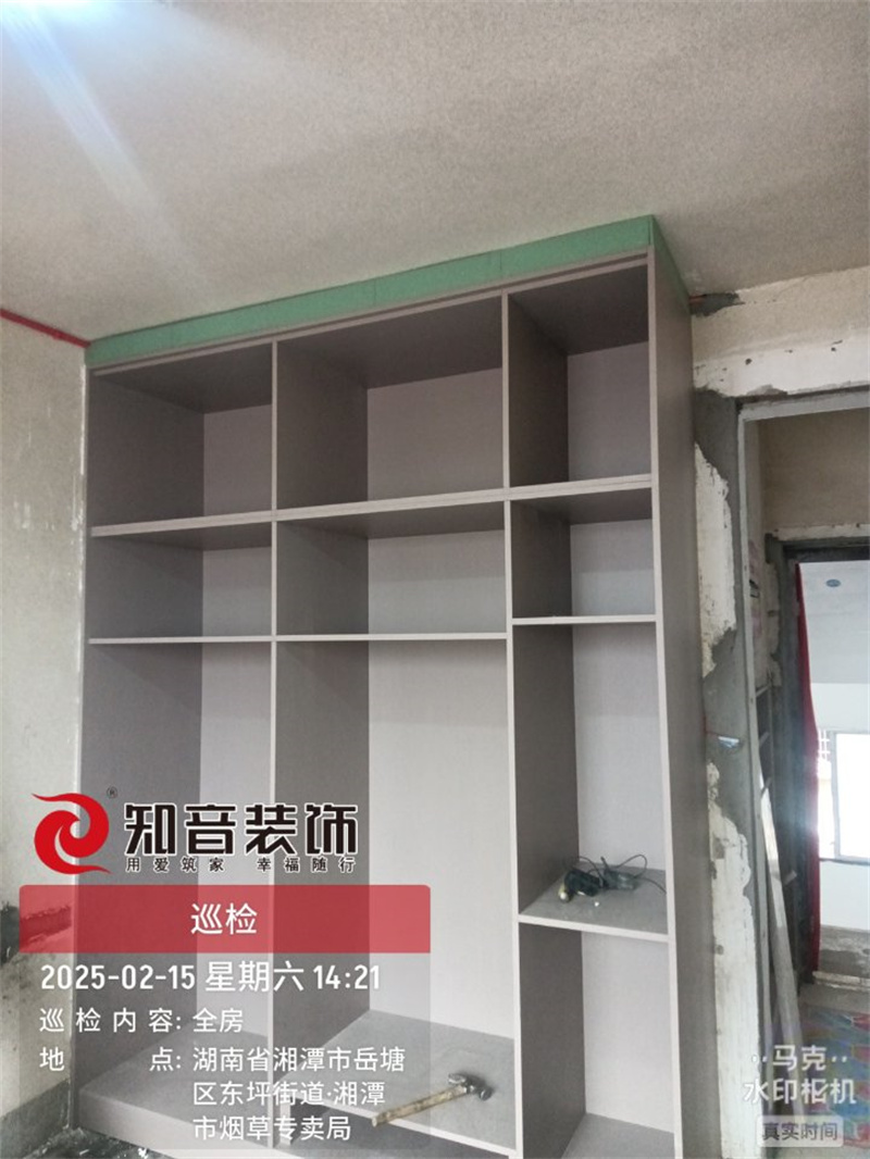 福星小区旧房全改87平在施工地