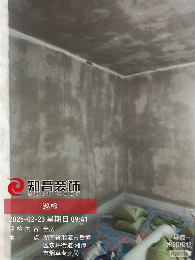 福星小区旧房全改87平在施工地