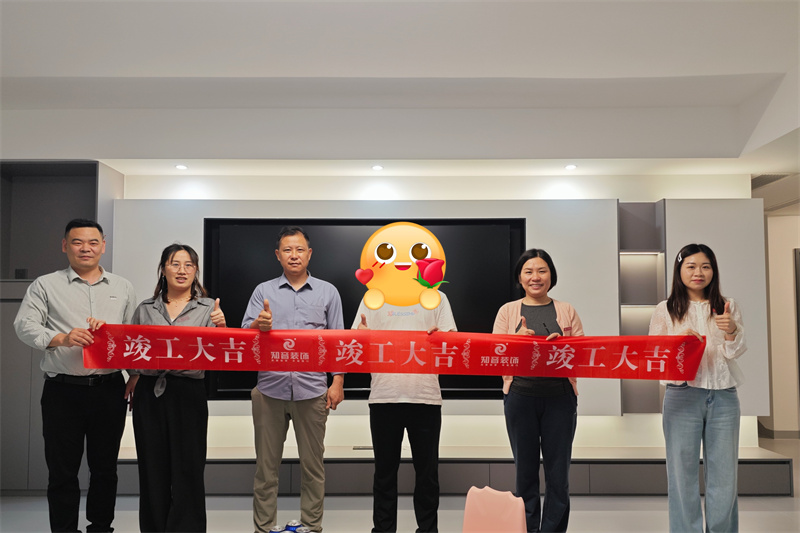 沁园小区176平旧房翻新在施工地