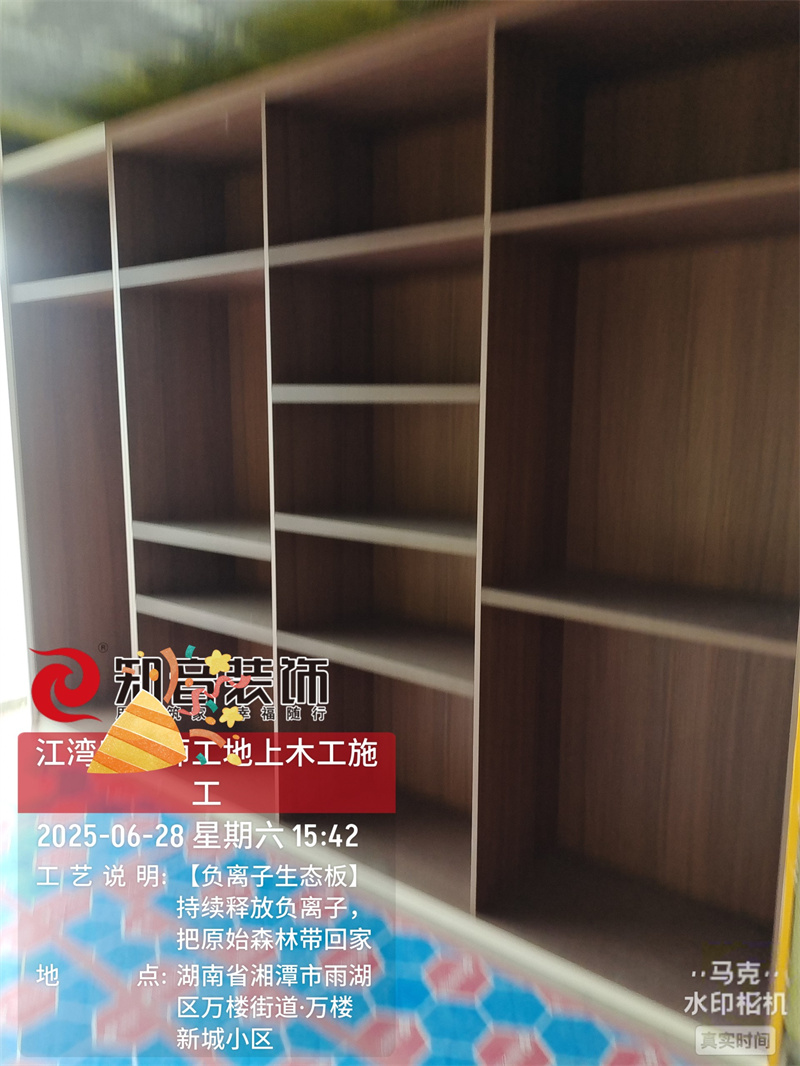 天元江湾复式楼200平在施工地
