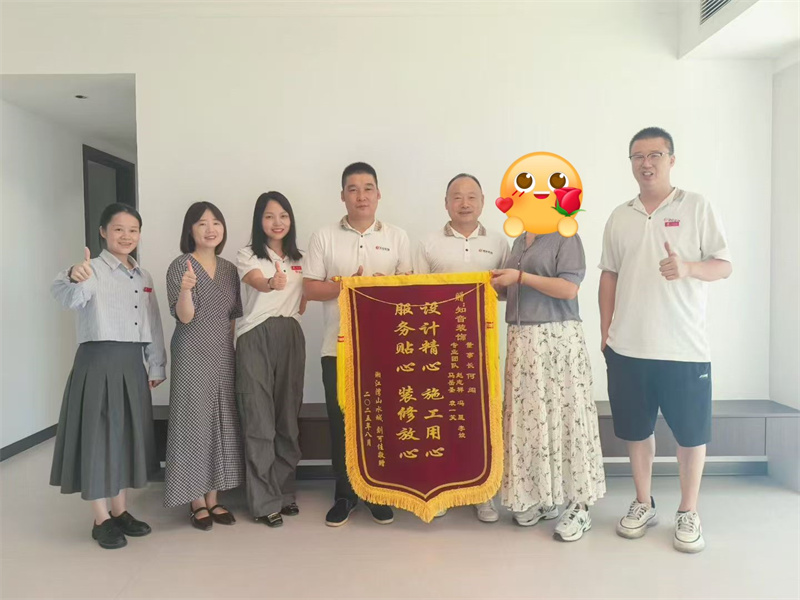湘江湾山水城118平在施工地